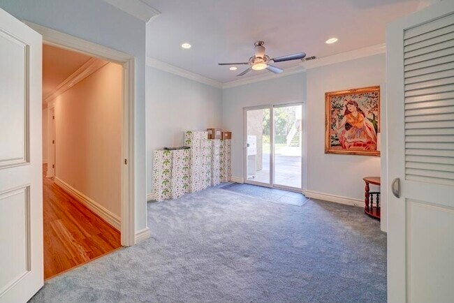 Building Photo - 1377 Knoll Rd