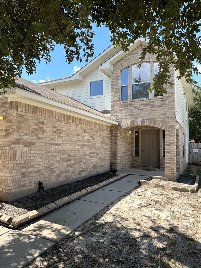 Building Photo - 18919 Ayston Dr