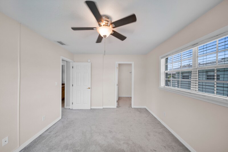 Building Photo - 3338 N Key Dr