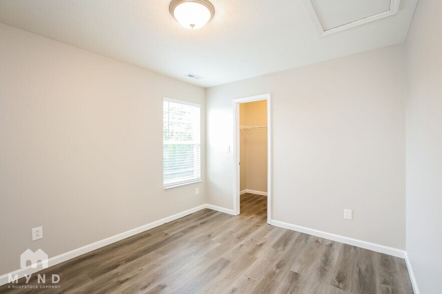 Building Photo - 1511 Danielle Rd