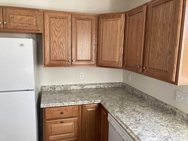 Building Photo - Contract for Deed like a Rent to Own!