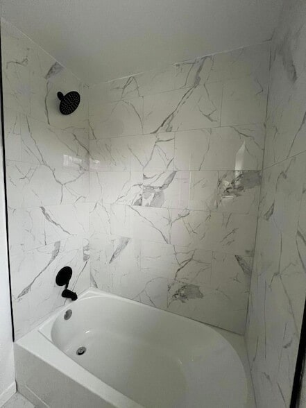 Building Photo - 50 N Hampton Rd