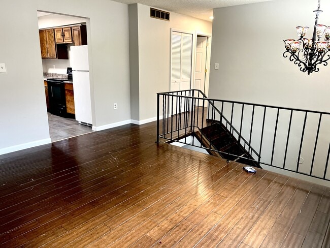 Building Photo - 6390 Firethorn Ave