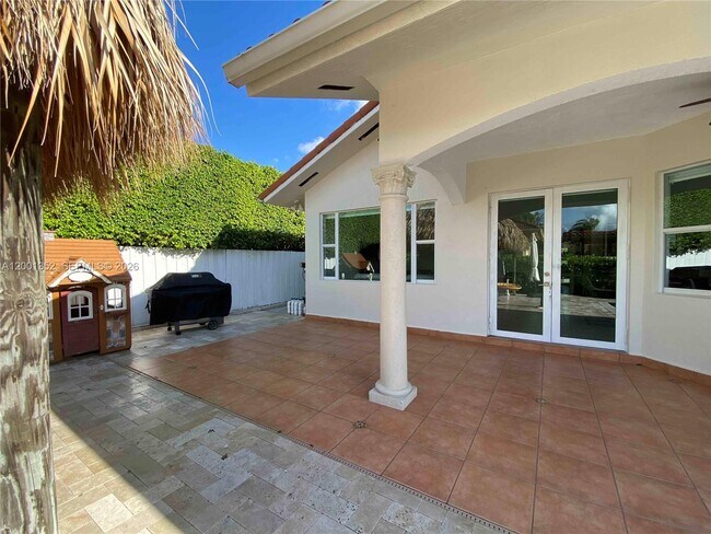 Building Photo - 14302 SW 15th St