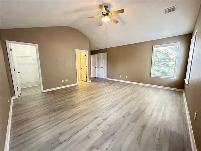 Building Photo - 4890 Weathervane Dr