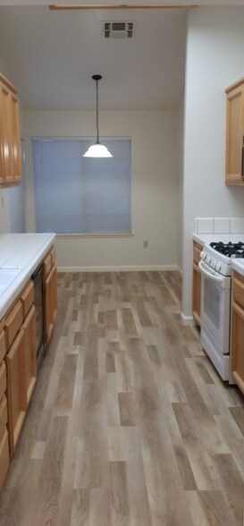 Building Photo - 5033 Charter Rd