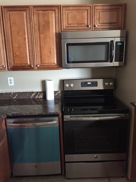 Building Photo - 3028 Coral Ridge Dr