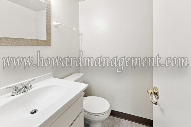 Building Photo - LAKE VIEW in LA! Majestic townhouse with high ceilings, three patios and lake view!