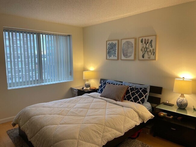 Building Photo - 8 Museum Way