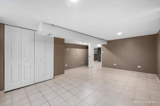 Building Photo - 120 W Hillside Ave