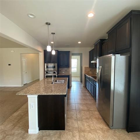 Building Photo - 527 Golden Bell Dr