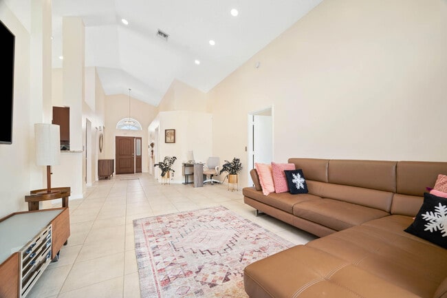 Building Photo - 7384 Ashley Shores Cir