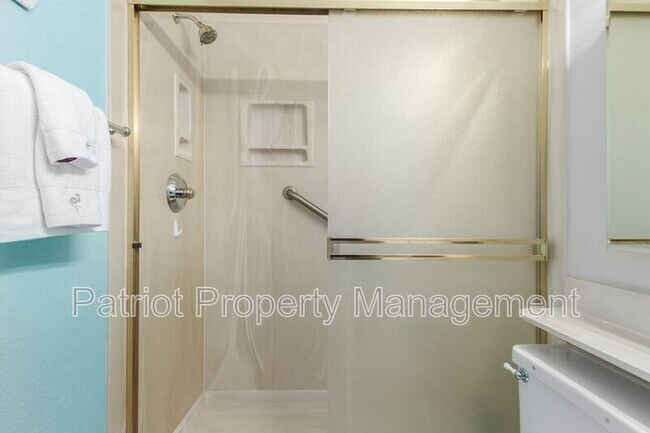 Building Photo - 9708-9708 E Vía Linda