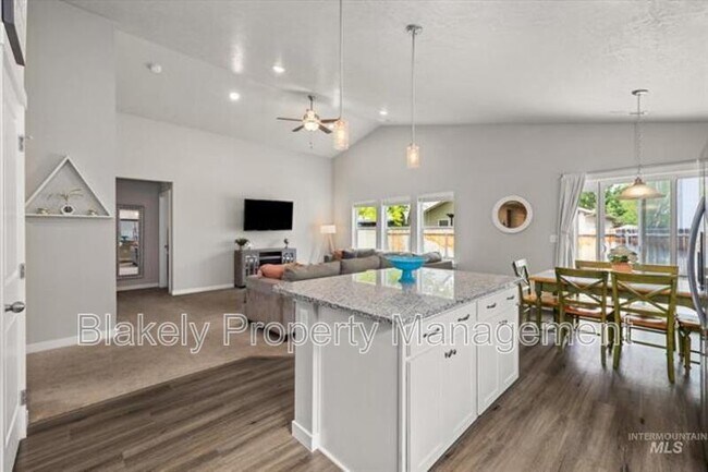 Building Photo - 260 W Waukesha St