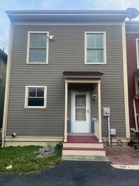 Building Photo - 38 E Parmenter St
