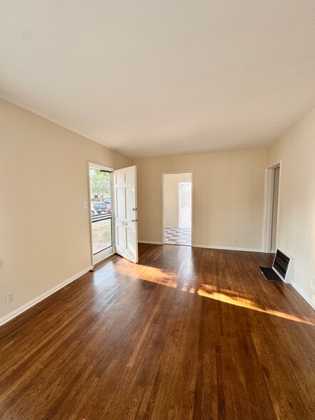 Building Photo - 5052 Colfax Ave