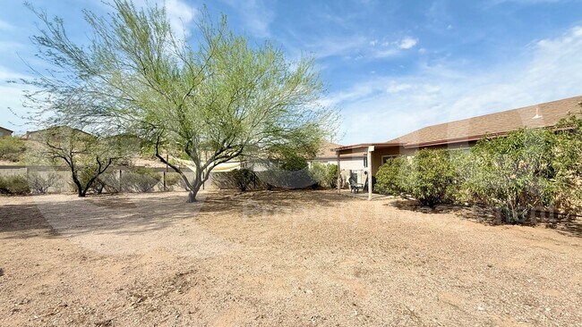 Building Photo - 8972 E Mayberry Dr