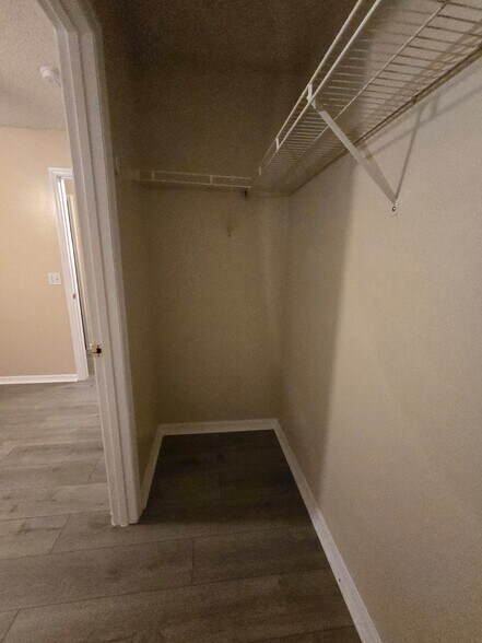 Building Photo - 12473 Woodbury Cove Dr