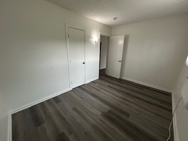 Building Photo - 37067 Bankside Dr