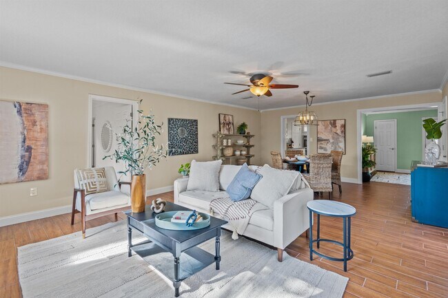 Building Photo - 146 Menendez Rd