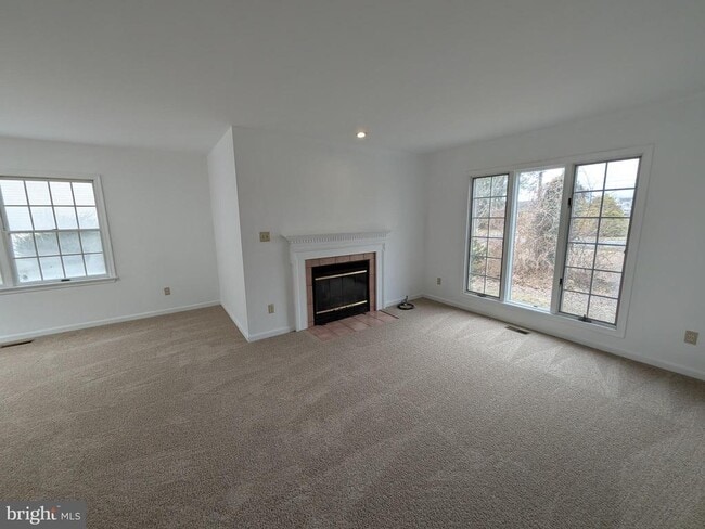 Building Photo - 2626 Cecil Dr