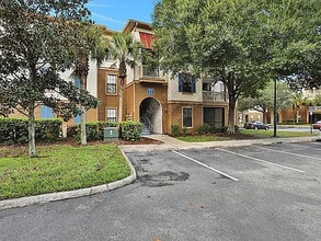 Building Photo - Stunning Remodeled 2 Bedroom Condo in Williams Walk
