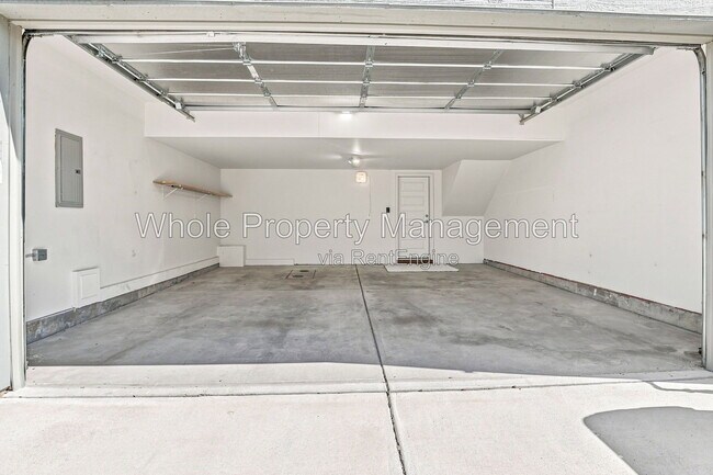 Building Photo - 9004 E 49th Pl