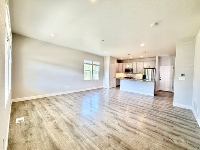Building Photo - 16012 W 9th Pl
