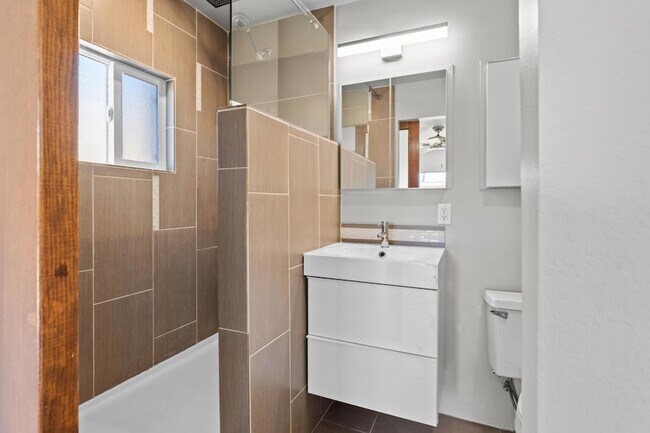 Building Photo - 73425 San Nicholas Ave