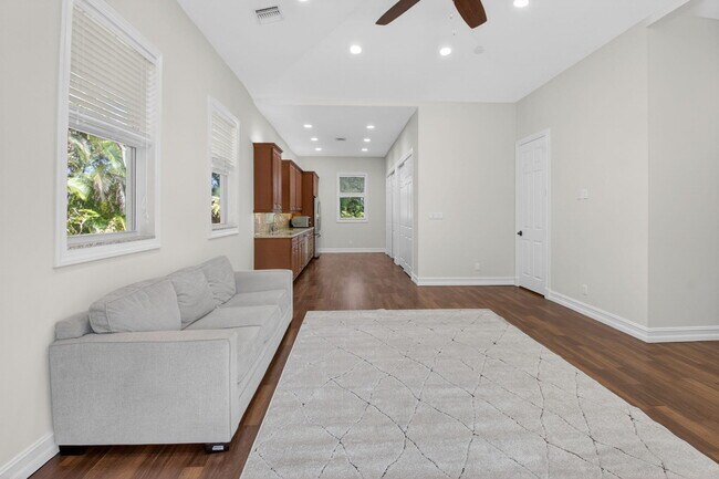 Building Photo - 16164 Bridlewood Cir