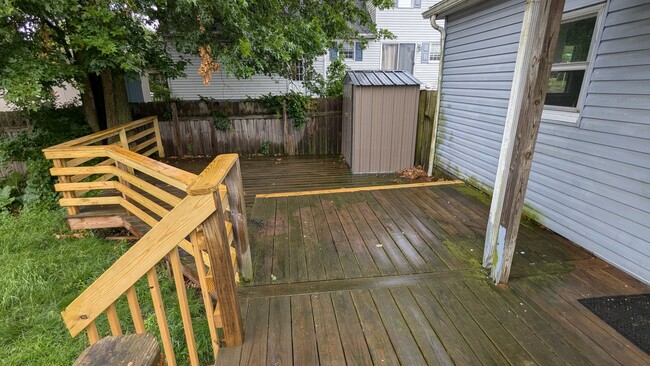 Building Photo - Newly renovated 2-bedroom, 1-bathroom home...