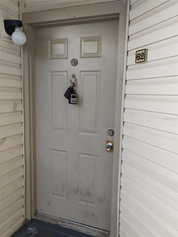 Building Photo - 1924 Lake Atriums Cir