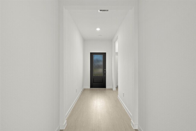 Building Photo - 28627 Bluebonnet Grotto Dr