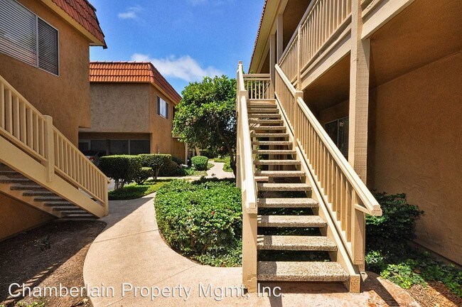 Building Photo - 1050 Chinquapin Ave