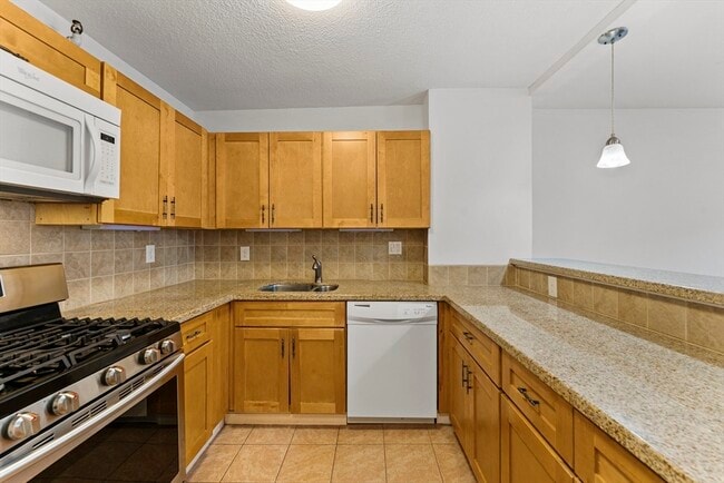 Building Photo - 151 Tremont St