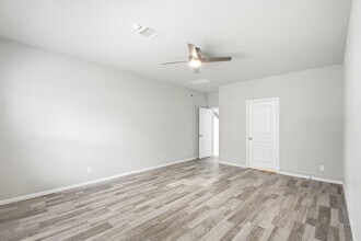 Building Photo - 16203 Centennial Light Dr