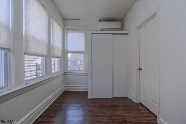 Building Photo - 172 Goldsmith Ave