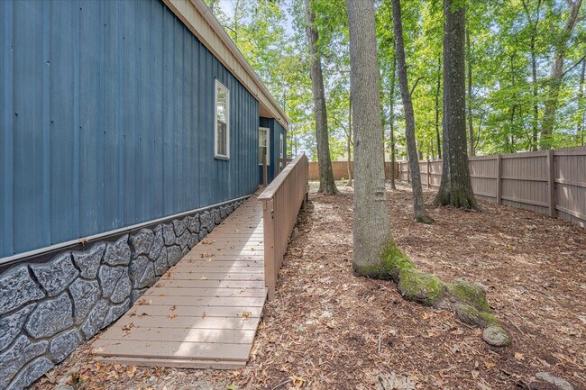 Building Photo - 4217 Neal Rd