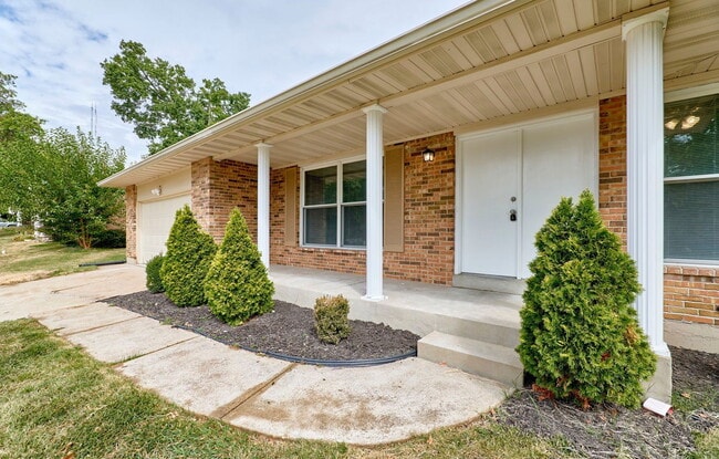 Building Photo - 11003 Fawnhaven Dr