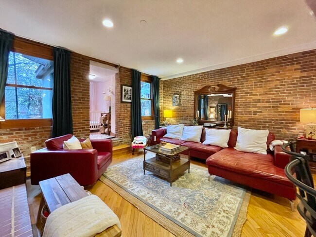 Building Photo - 448 Jersey Ave