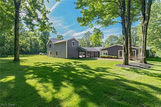Building Photo - 1 Deerfield Dr
