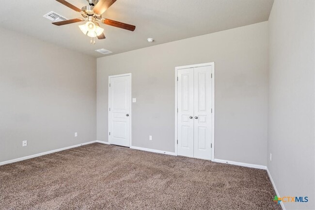 Building Photo - 515 Cross Dr.