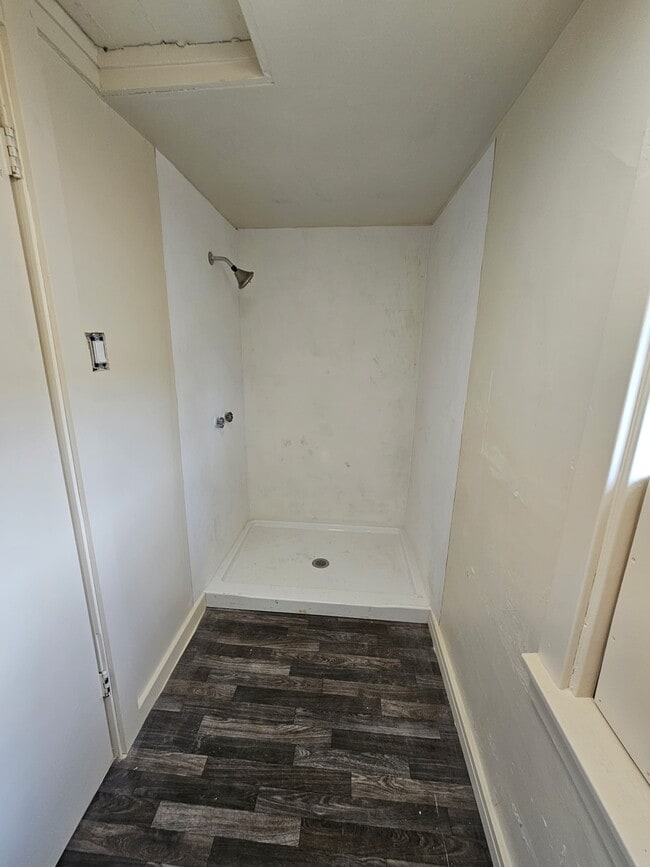 Building Photo - 1804 11th St