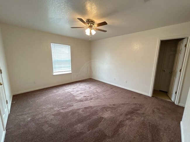 Building Photo - 308 Cedar Ridge Dr