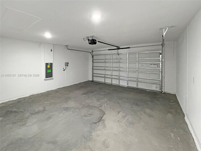 Building Photo - 2060 Stillview Pass