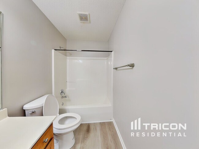 Building Photo - 314 Stone Meadow Dr