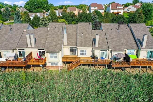 Building Photo - 31173 Livingston Dr