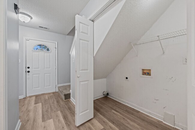 Building Photo - Welcome to Dartmoor Trail!