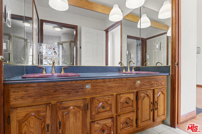 Building Photo - 2823 Coolidge Ave