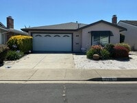 Building Photo - Spacious 4-Bedroom, 2-Bath Home in Convenient Location – Pet Friendly!